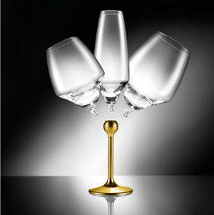 The new goblets are made of crystalline glass, a better, more ecological and limescale-resistant league of crystal alloy.