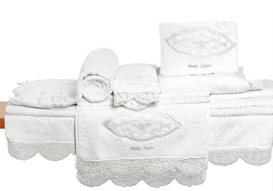 The London line perfectly matches all kinds of furniture, because of its delightful white colour.